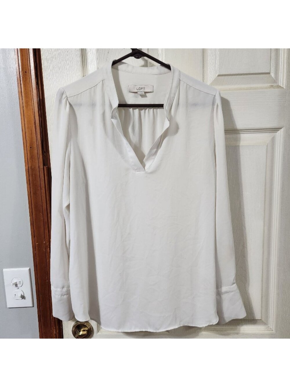 Loft White Long Sleeve Blouse Large With Split Neckline & Button Cuffs